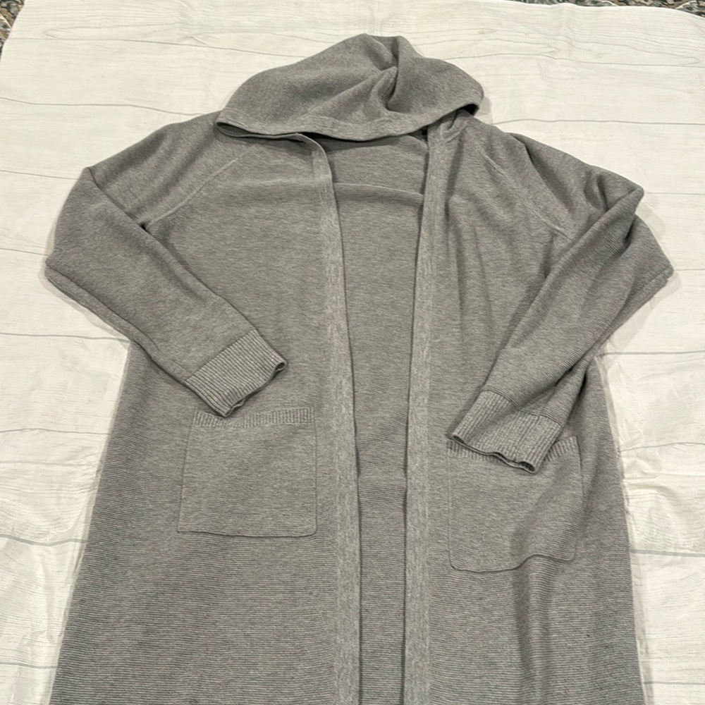 Banana republic XS. EUC long sweater hoodie